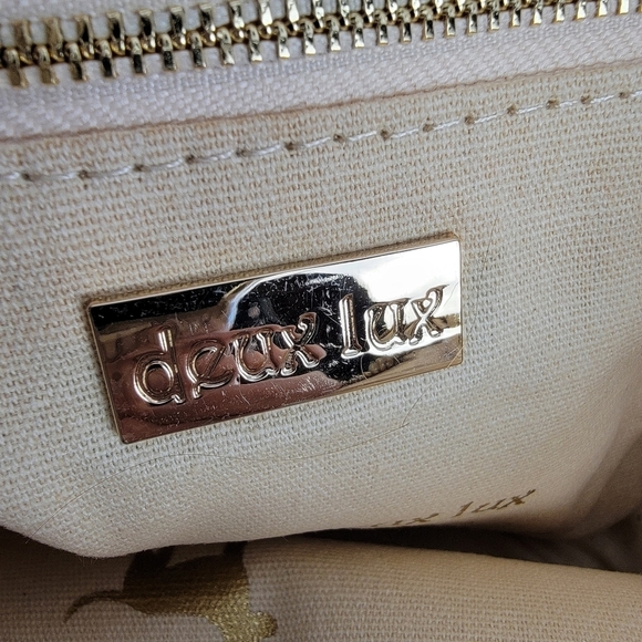 Deux Lux clutch with decorative poms - Picture 8 of 10